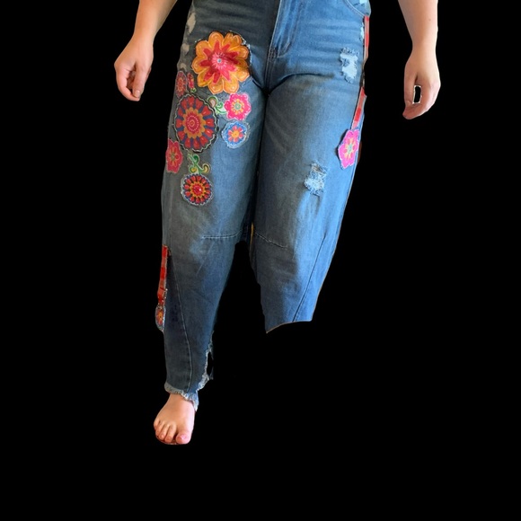 Distressed Barrel Jeans with Colorful Fabric Flowers and Hardware - Picture 3 of 13